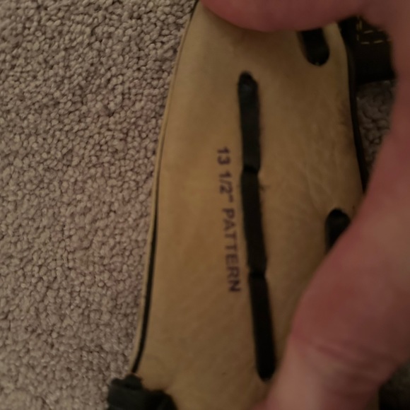 13-1/2” Pattern Worth Softball Glove Model SS135 - Picture 12 of 12
